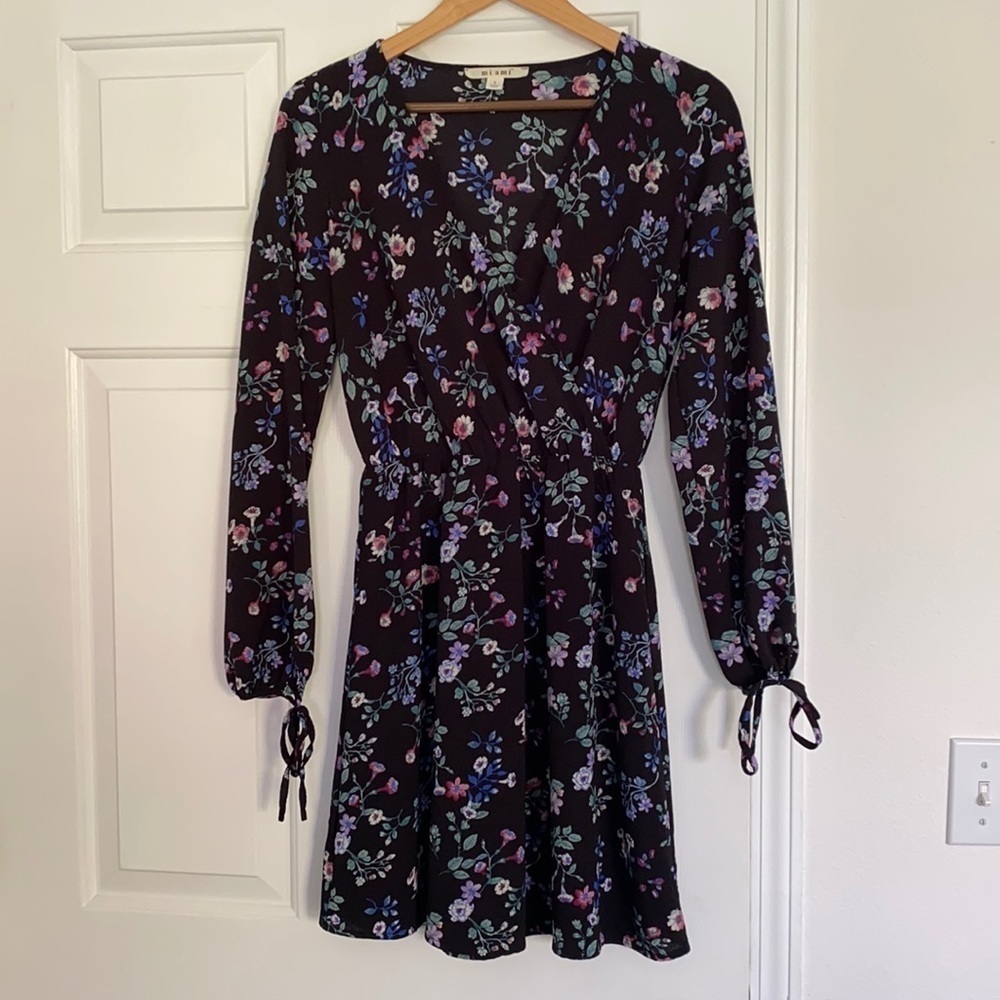 Mi ami black floral dress. - Picture 1 of 5